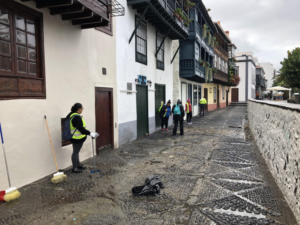 Inundaciones calle Anselmo Pu00e9rez de Brito (Sta Cruz de La Palma)